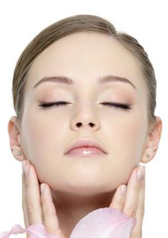 ثلاثة طرق فعالة لإزالة الشعر الزائد من الوجه .. اكتشفيها بنفسك