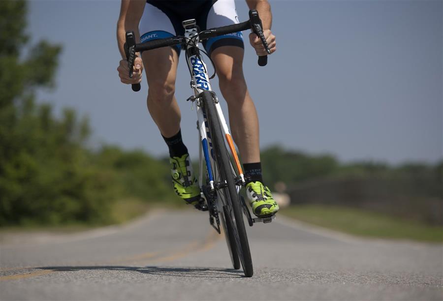 ركوب الدراجات الهوائية يؤدي الى تهتكات وإصابات ويسبب ضعف الأنتصاب
