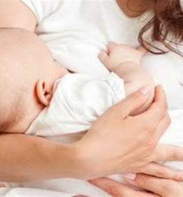 الإمساك عند الرضع وطرق علاجه بشكل طبيعي