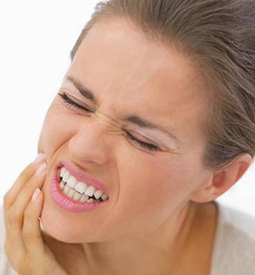 دراسة .. التهابات جذور الأسنان يزيد مخاطر الإصابة بأمراض القلب