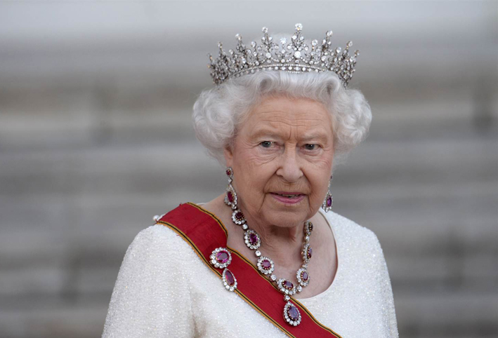 ما السبب الذي يمنع سيدات العائلة الملكية البريطانية من وضع طلاء الأظافر؟