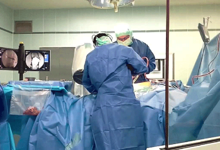 نجاح أول عملية جراحية فريدة من نوعها في قطر