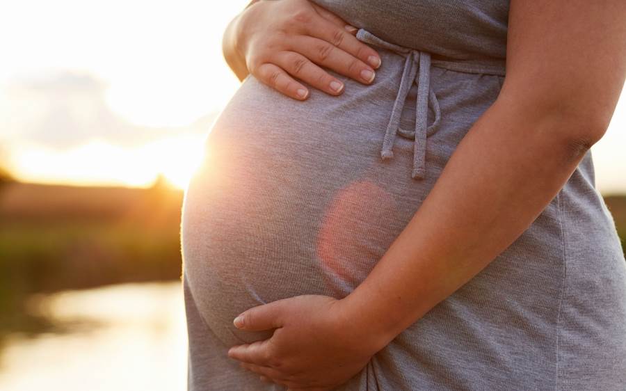 ما السبب وراء تشنج الساق خلال الحمل؟ وهل تناول الأسبرين ضار أثناء فترة الحمل؟
