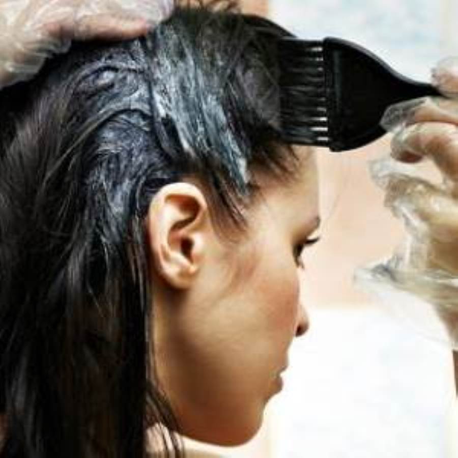 إليك كيف يمكنك إزالة صبغة الشعر من جلدك