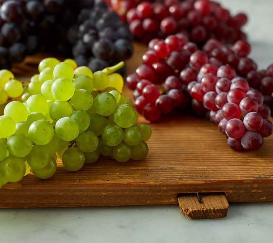11 فائدة صحية يحصل عليها الجسم عند تناول العنب