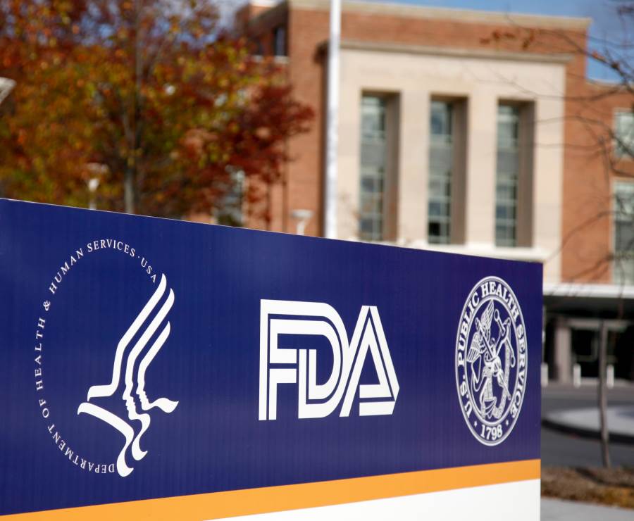 FDA توسع دائرة التحقيق فى سلامة لقاح أسترازينيكا لفيروس كورونا
