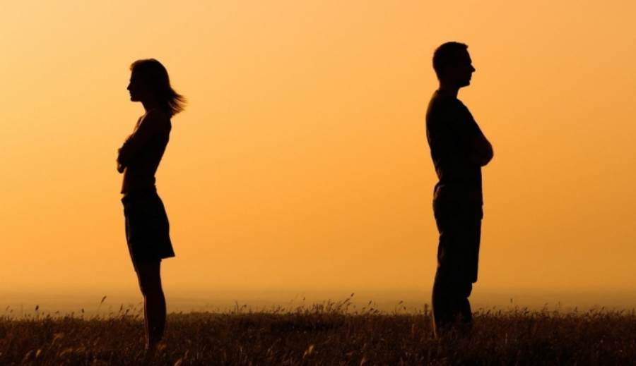 5 أسباب وراء الطلاق أبرزهم "السرير"