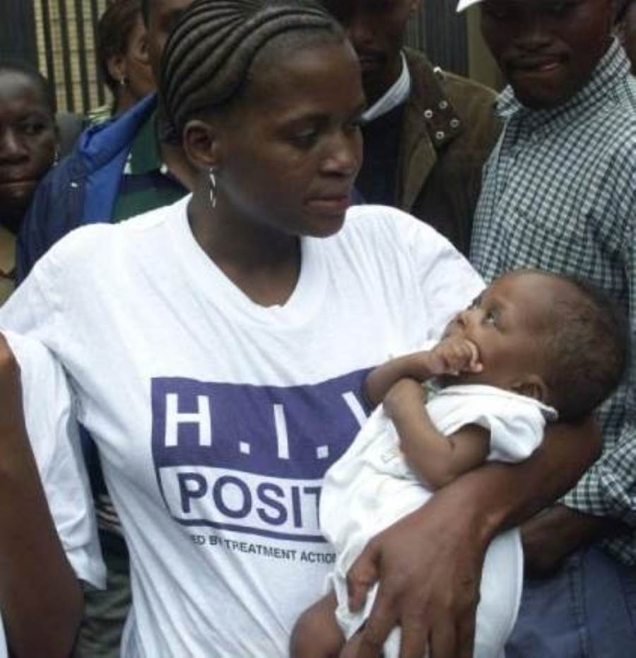توزيع أول دواء بطعم الفراولة للأطفال المصابين بالإيدز في أفريقيا