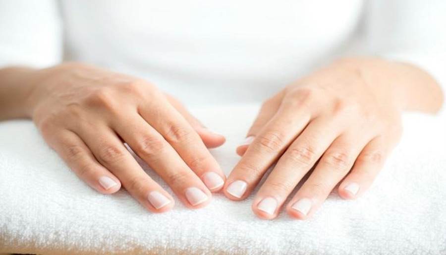وصفات سحرية لعلاج جفاف اليدين في الشتاء