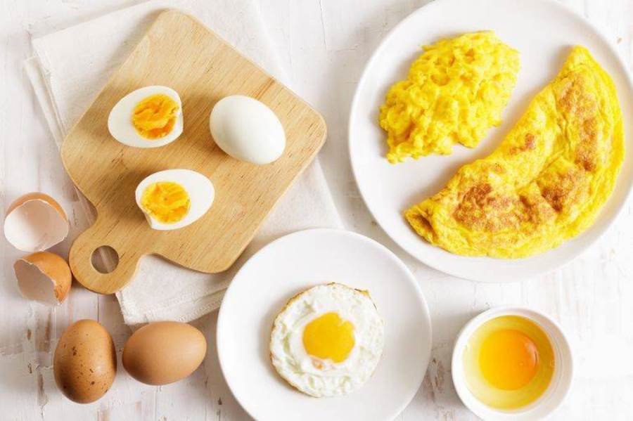 توصيات الأطباء بشأن تناول البيض والحدّ الأقصى المسموح به
