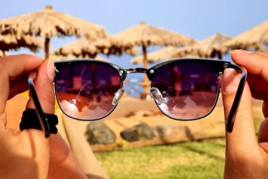 نصائح للحفاظ على نظارتك الشمسية من التلف