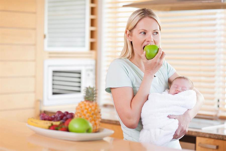 نصائح هامة لرجيم صحي أثناء الرضاعة