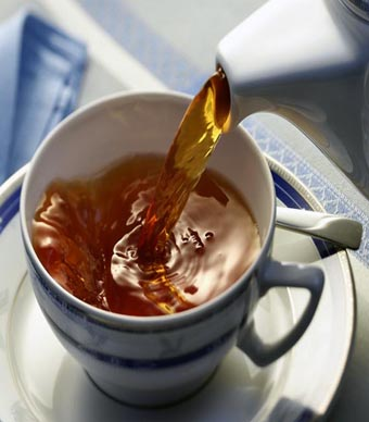 وصفات احتساء الشاي بنكهات عطرية جديدة للتغلب على قشعريرة الشتاء