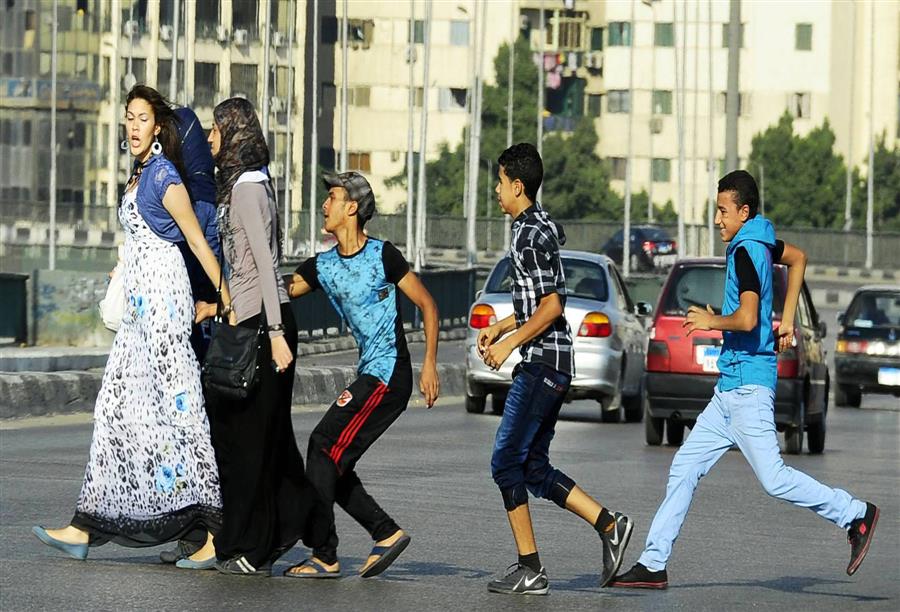 دراسة : ٤٠% من المصريات يتعرضن يومياً للتحرش بـ"اللمس"