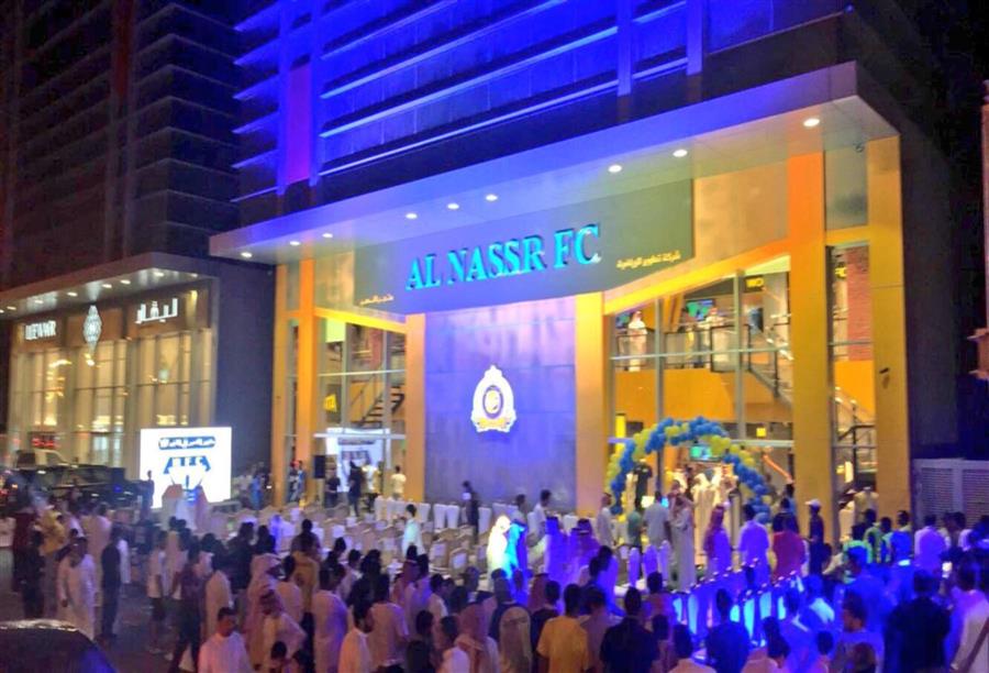 هارفي نيكلز» و«ساكس أفينيو» يتجهان لتسويق 1000 نكهة عطرية