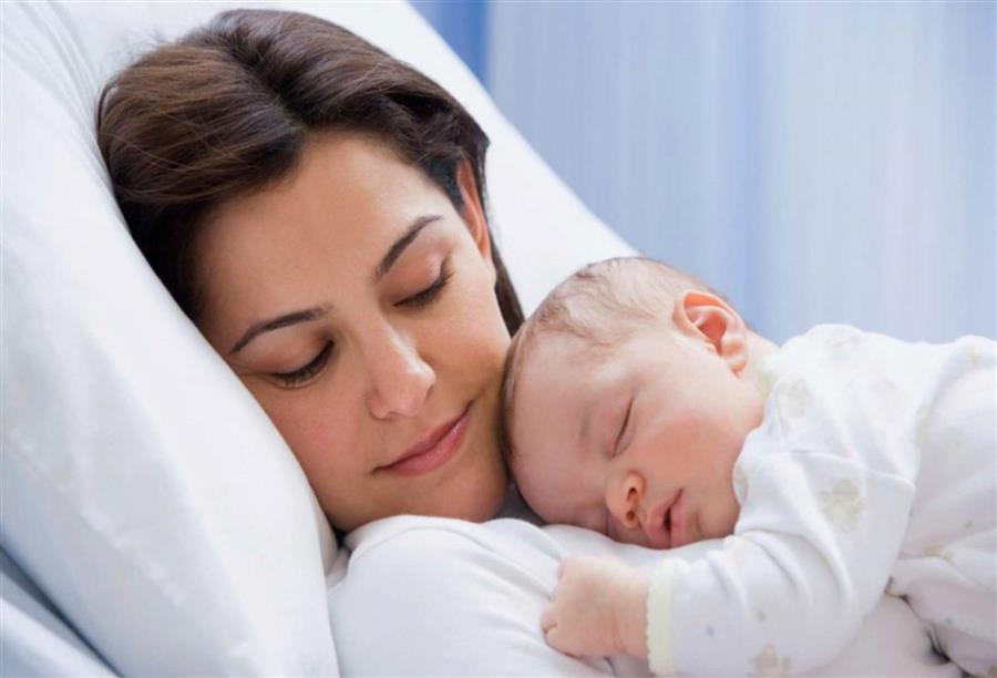 الأمهات اكثر عرضة للأصابة بالهوس بعد الولادة