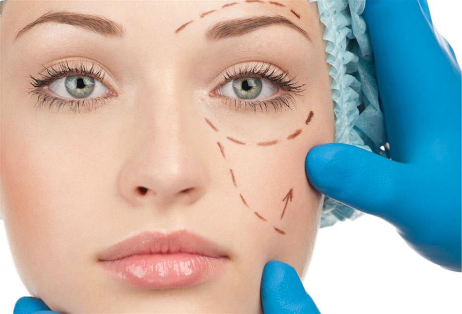 عليك البحث عن الخبير فى مجال التجميل الذى تريدينه، والأفضل هو من يقوم بأجراء العديد من الجراحات التجميلية الناجحة كل عام.