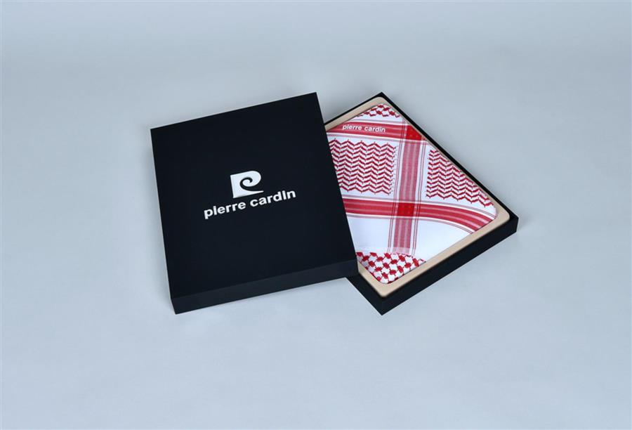 مصمم متطرف سابق لعصره .. قدم الملابس الجاهزة عام 1959 وطرد من الاتحاد الفرنسي للموضة