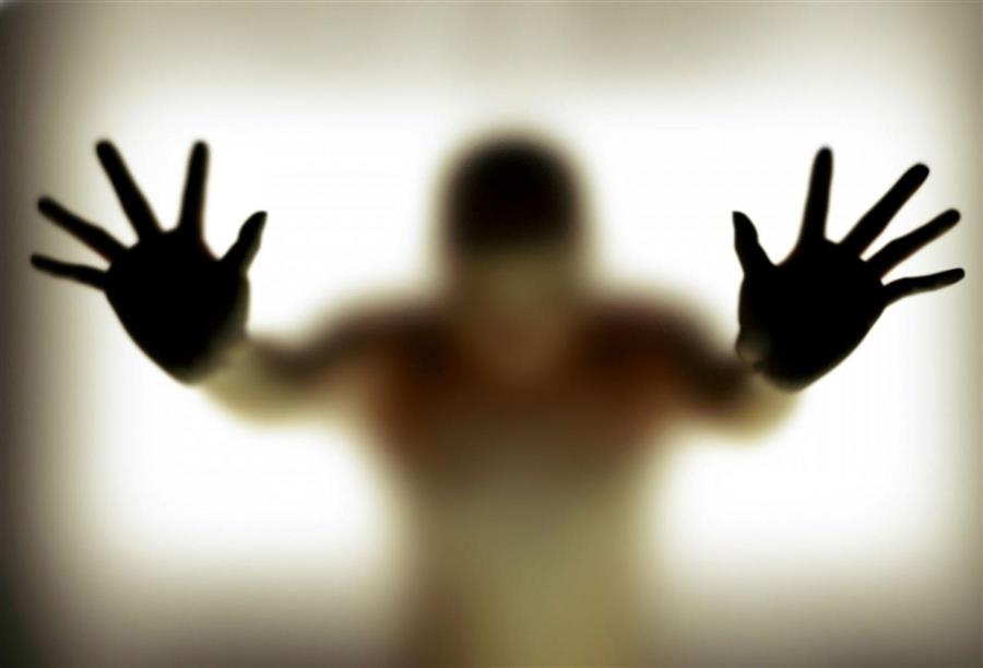 اضطرابات النوم هى اضطرابات سلوكية تعرض لها أشخاص أثناء نومهم تضمنت ممارستهم العادة السرية أو الملاطفة، أو محاولة الانخراط في عملية جنسية مع شريك حياتهم بطريقة غير معتادة