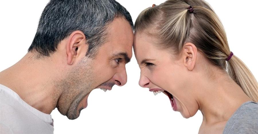 اكتشاف الزوجة لخيانة زوجها وأنها كانت آخر من يعلم يمثل شيء قاتل للزواج
