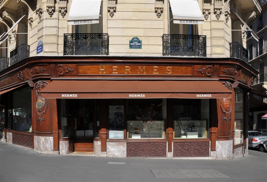 ثالث محل لـ«هرميس» في باريس .. ديكور أنيق في عالم «بيتوتي» فخم