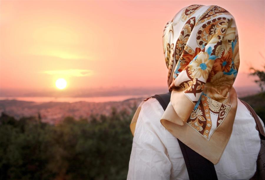 المرأة المسلمة ما بين فكر العالم الغربي .. وما أقره لها الإسلام من حقوق