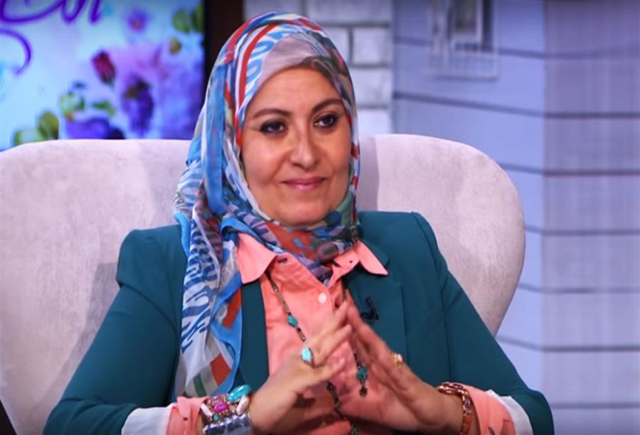 على كل طرف أن يتحرى رضا الطرف الآخر عن طبيعة العلاقة وتفاصيلها، فأول خطوة نحو الملل هو