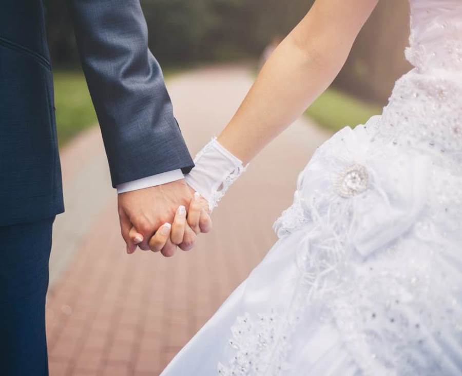كيف تحسن زواجك باستخدام "قانون الجذب" ؟