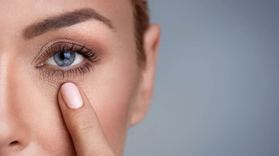 من المهم اختيار المزيل الخفيف ومن الخطأ اختيار المزيل الخفيف للغاية إلا في حالة واحدة وهي عندما تكون البقع الداكنة ذات لون أكثر عمقا من لون بشرتك