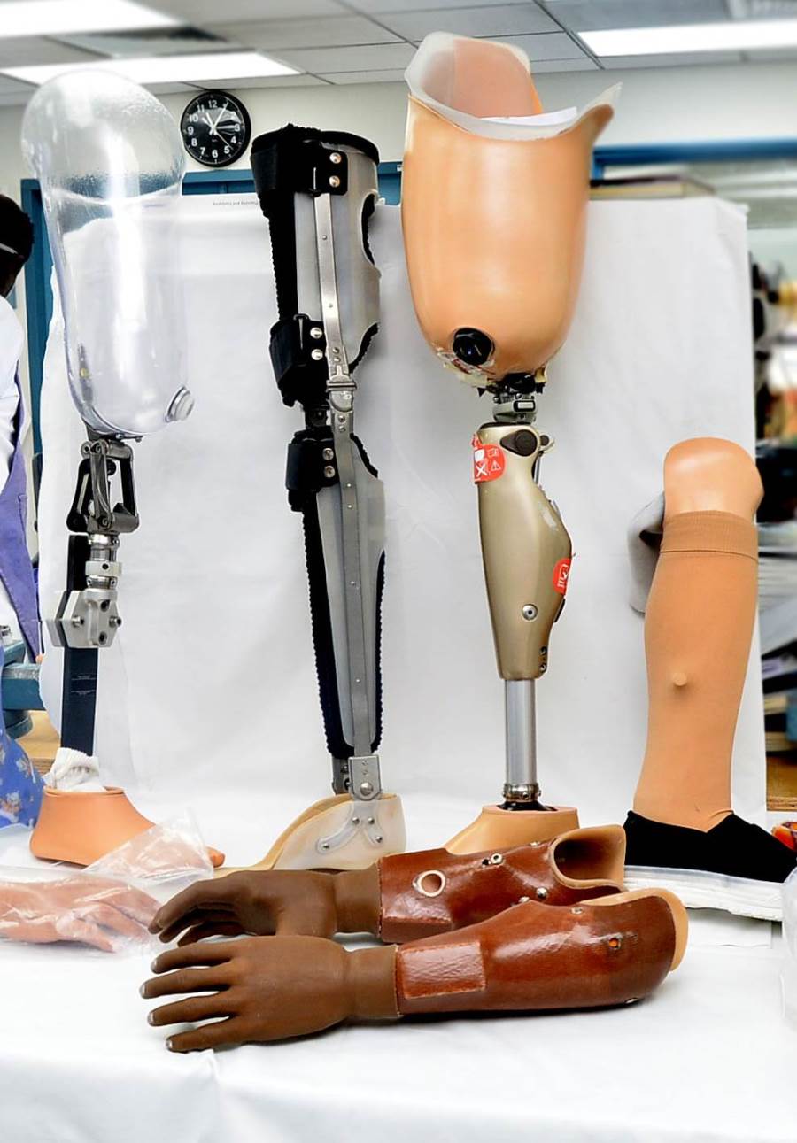 تطوير أرجل «بيونية» جديدة تسمح للمبتورين بالمشي الطبيعي