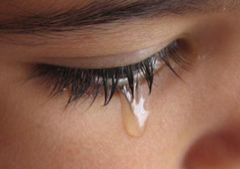 جهاز يكشف مرضك من خلال دموعك!