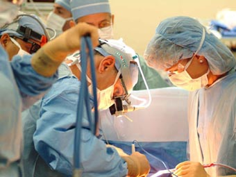 فتوى سعودية تجيز زكاة الأطباء على شكل عمليات جراحية