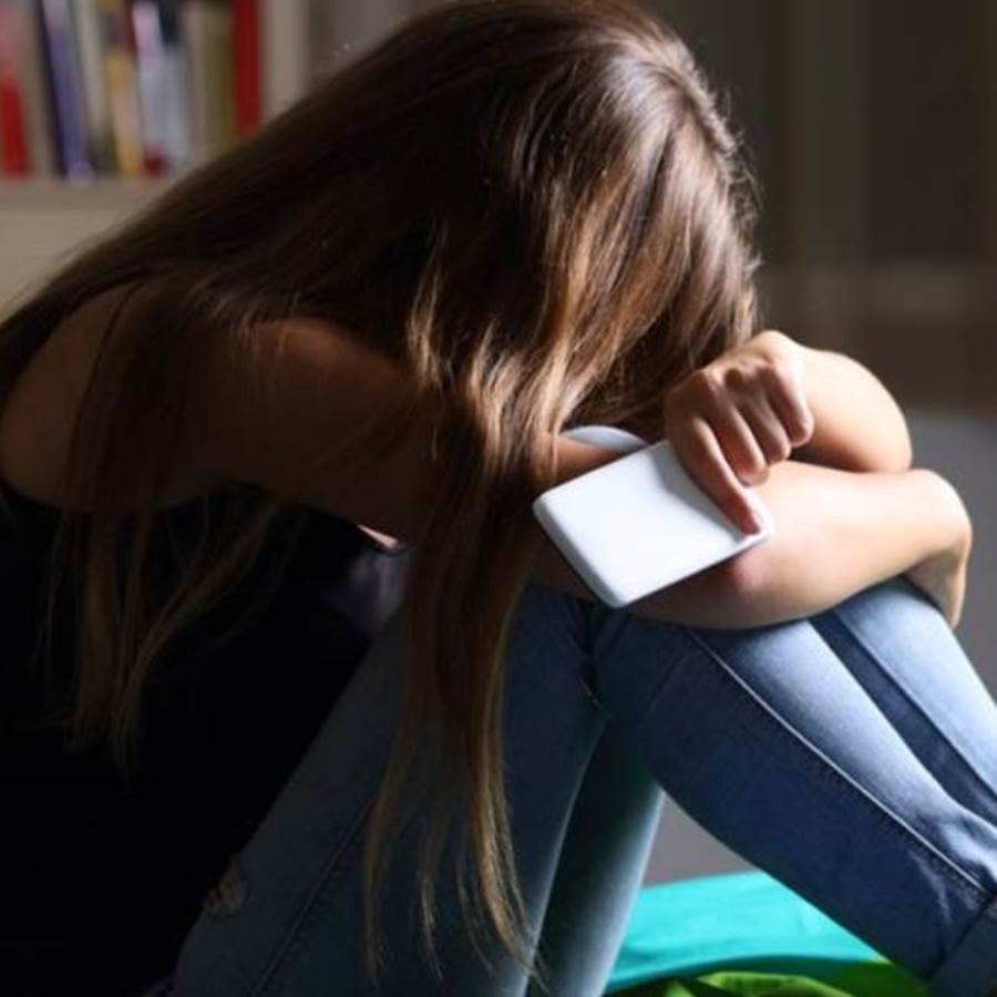 كيف نتعامل مع الاكتئاب في سن المراهقة؟