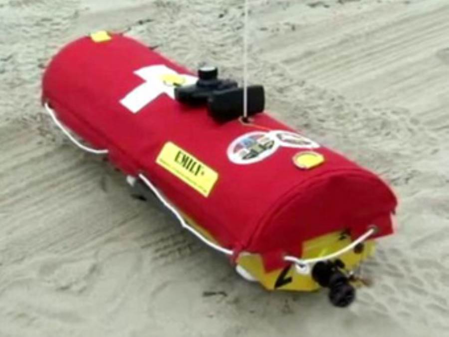 أمريكيون يبتكرون "روبوتا" لإنقاذ الغرقى في الشواطئ 