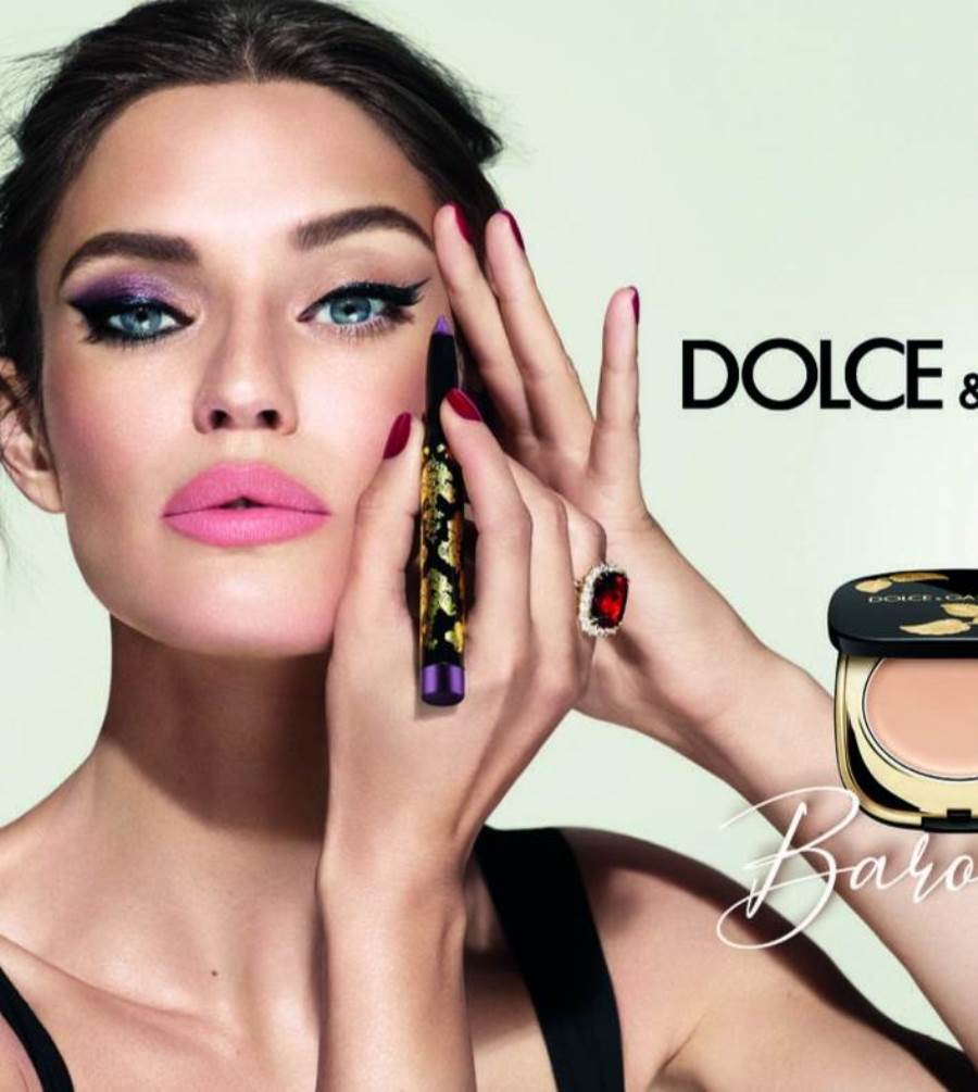 Dolce&Gabbana تقدم أحدث إطلالة من أدوات المكياج بوجه Monica Bellucci