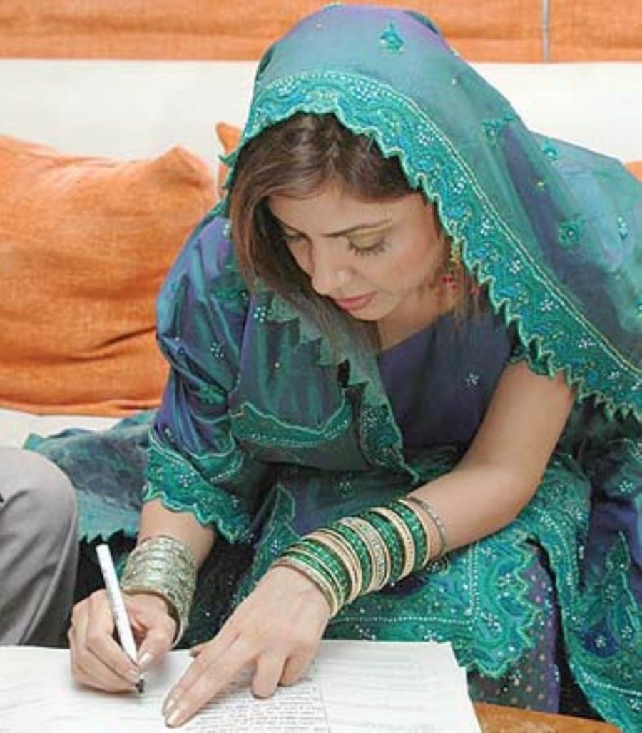 زواج فتاة مسلمة عمرها 15 سنة يثير جدلا بين مسلمي الهند