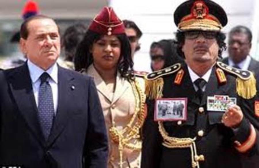 بالأسماء : زوجات رؤساء مارسن الجنس مع القذافي