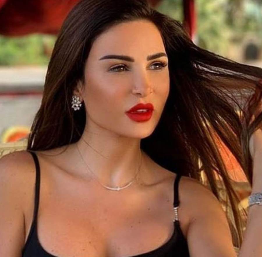 نيللي مقدسي تعلن خطوبتها قريبا