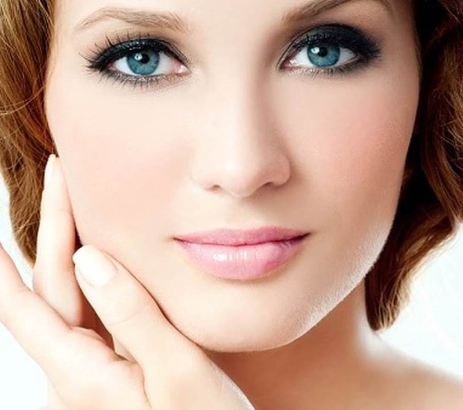 تعرفي علي الطرق الواجبة للعناية ببشرتك وكيف تتجنبين حكة الشتاء 