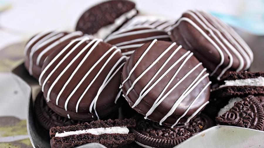 بسكويت بكريمة الشيكولاته