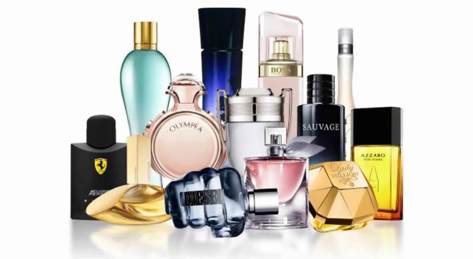 «الجمال» .. تستعرض 14 عطرا أيقونيا يتحدى الزمن