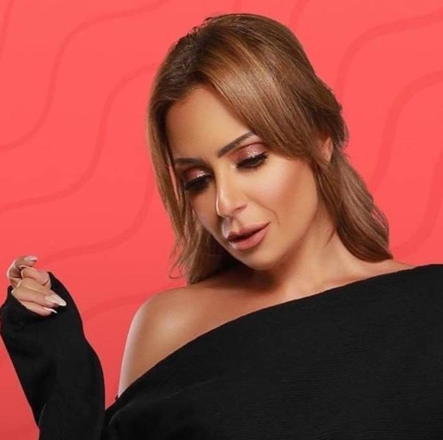 ريم البارودى : قلبى مشغول بمتابعة أحداث الشارع ونفسيا لا أستطيع العمل