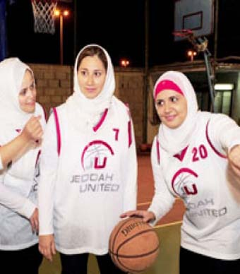 المرأة العربية لا تحبّ الرياضة .. فما هي الأخطار؟