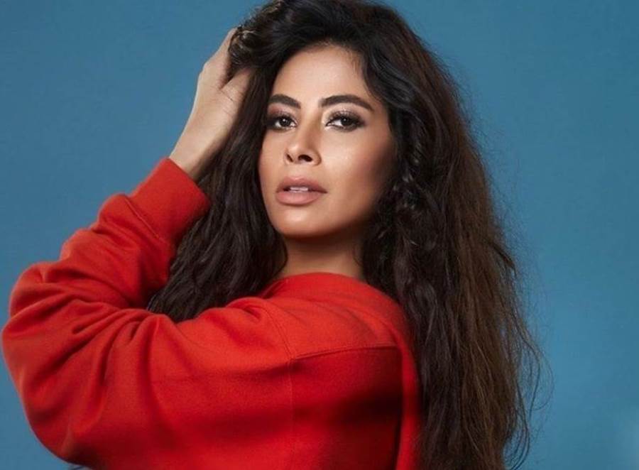 العام 2000 سبب في شهرة فنانات عربيات .. تعرف عليهن