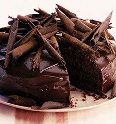 طريقة عمل الكيك بصوص الشيكولاتة