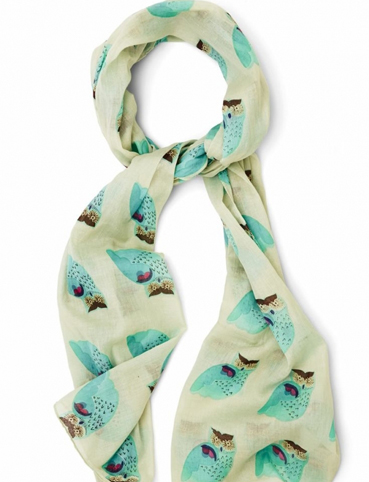 أوشحة فريدة يجب أن يحتوي دولابك عليها