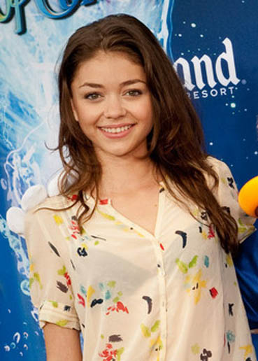  مشاهير يبدون أصغر من عمرهم الحقيقي