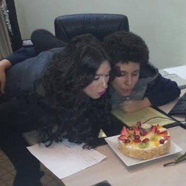 دينا تحتفل بعيد ميلاد نجلها