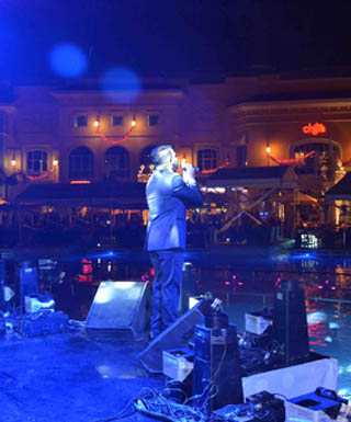  بالصور .. ثنائي "أراب أيدول" يشعلان ليلة رأس السنة في "بورتو كايرو مول"