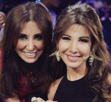 بالصورة والدة نانسي عجرم تنافسها بالجمال .. شاهد واحكم